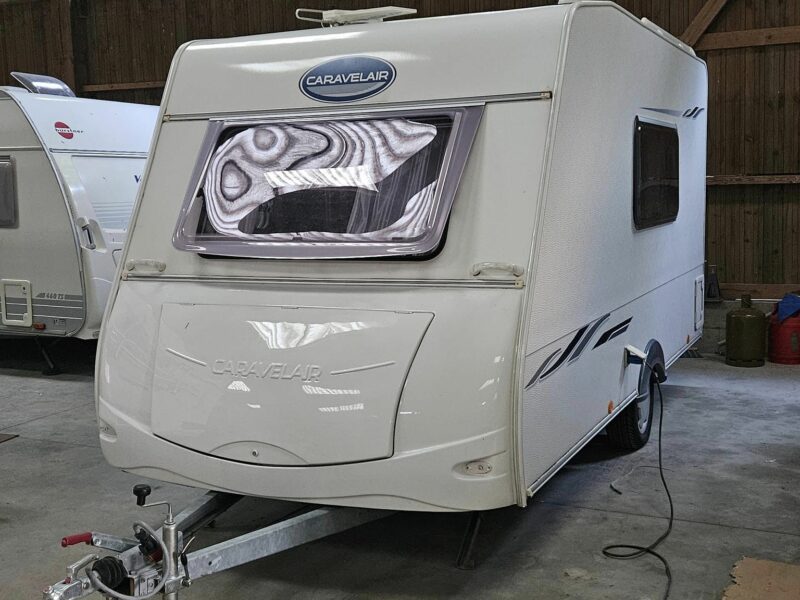 Caravelair 400